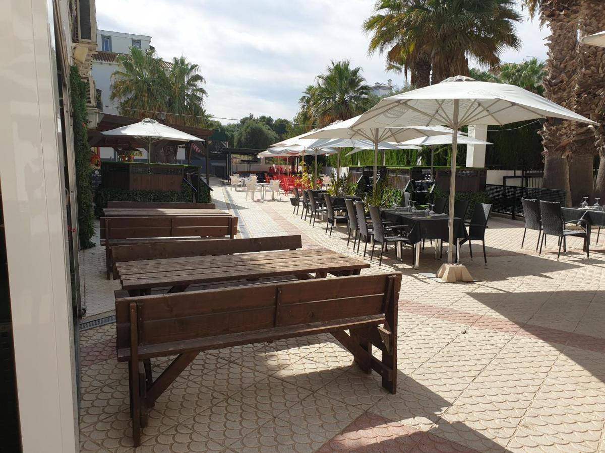 Amazing Villamartin House Sleeps 6 With Pool Villacosta Екстериор снимка